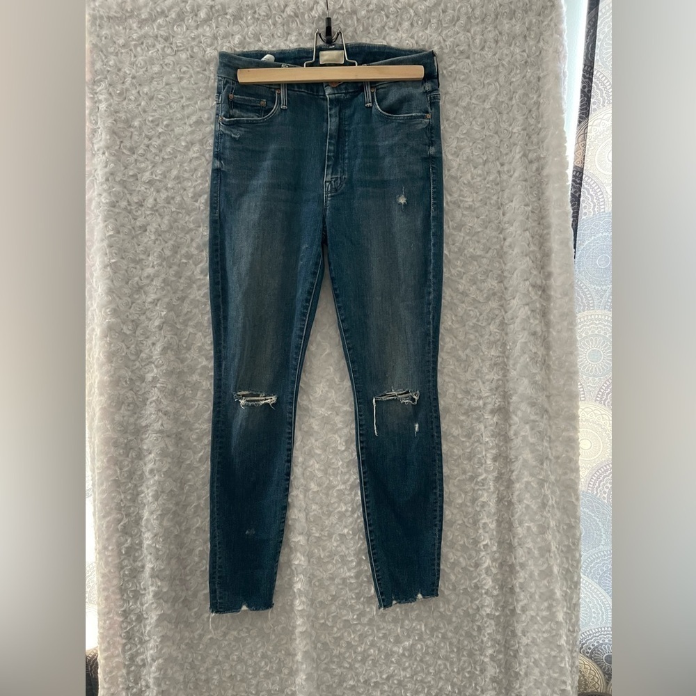 MOTHER High Waisted Looker Ankle Fray Size 28